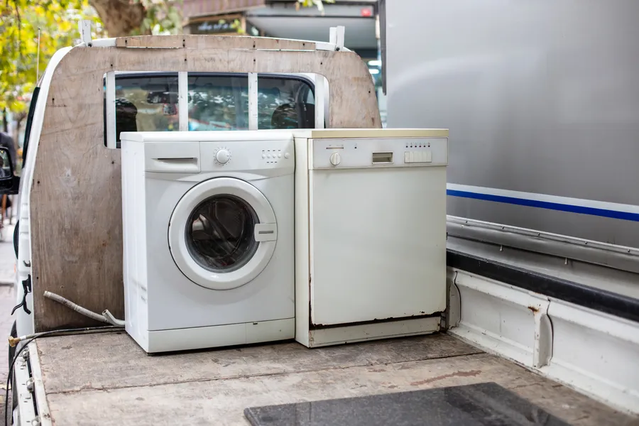 Benefits Of Hiring Movers For Appliance Hauling Orange, CA